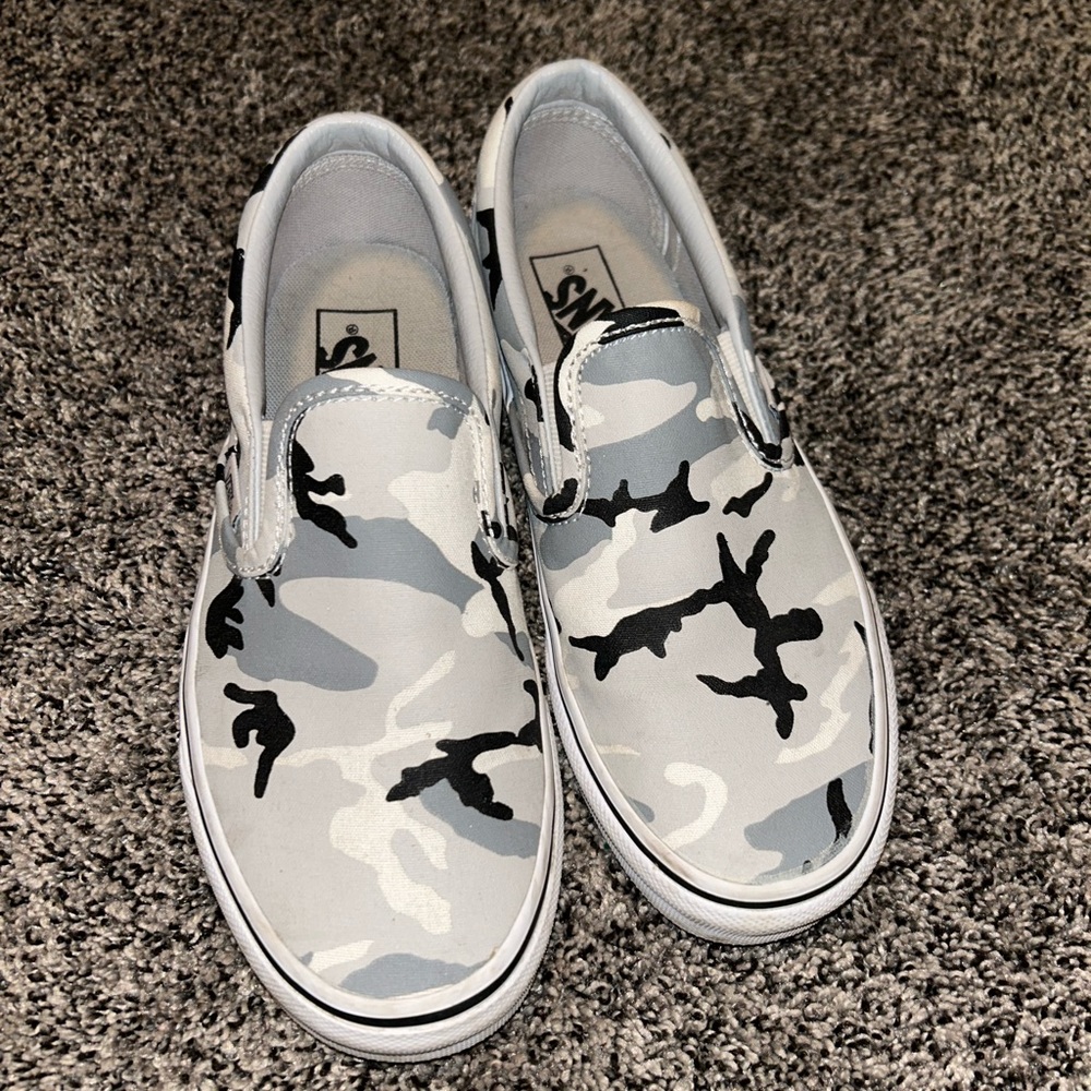 Camo Vans slip ons Women’s size 7